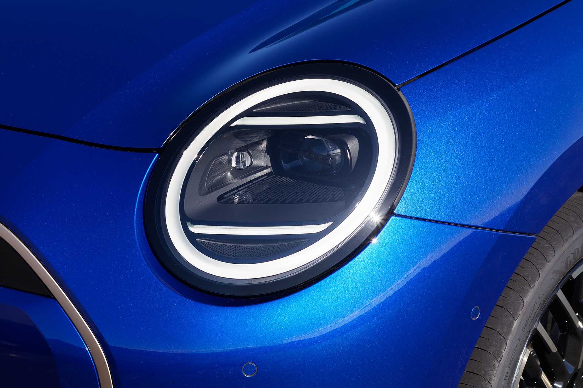 MINI all-electric - 외관 - LED 헤드라이트